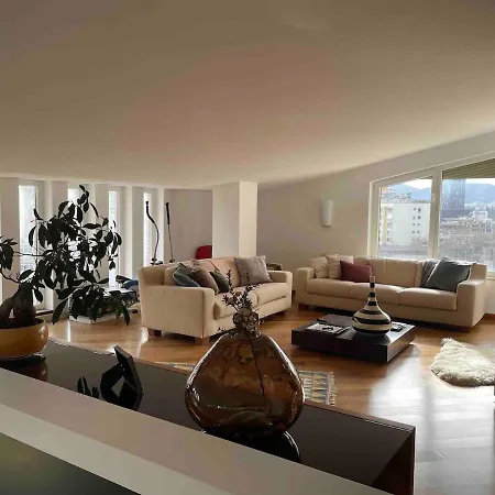 Apartment Luxury Spacious Flat With A Lovely Terrace *