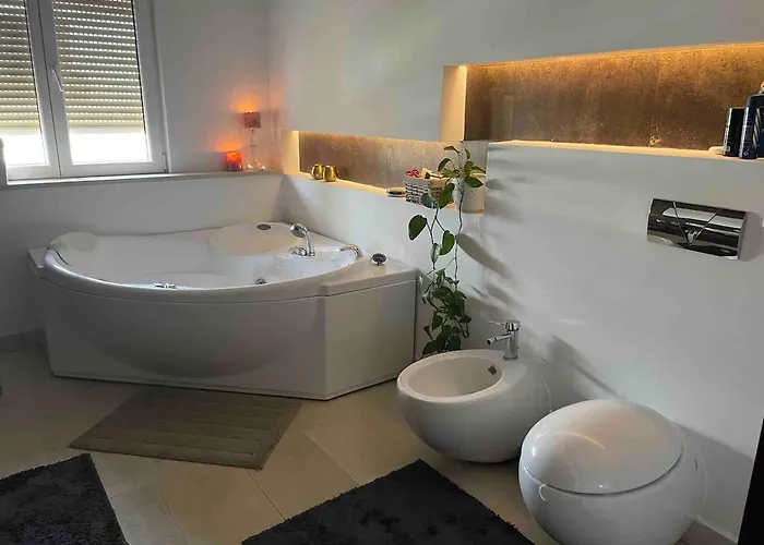 Luxury Spacious Flat With A Lovely Terrace Appartement Tirana