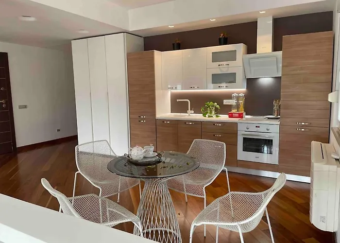 Luxury Spacious Flat With A Lovely Terrace Διαμέρισμα *