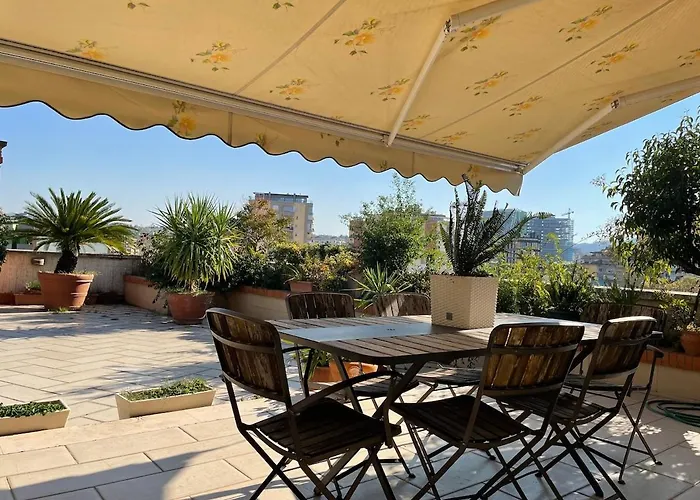 Luxury Spacious Flat With A Lovely Terrace * Τίρανα